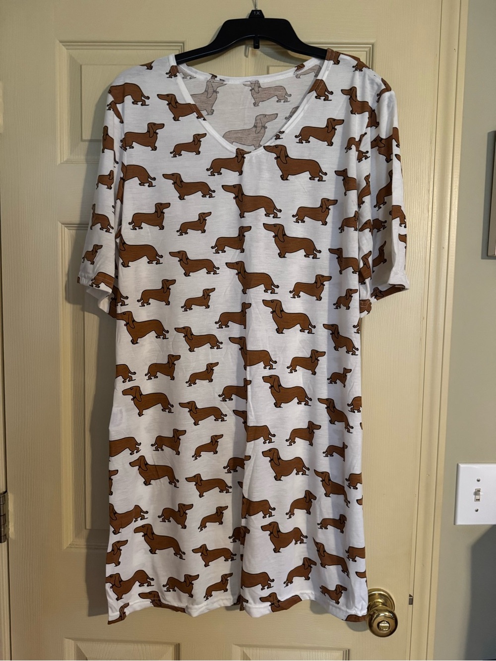 NWT (OSFM) Red Dachshund on Natural Women’s Soft Poly Cotton Sleepshirt